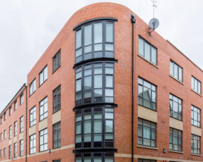 Zen Modern 2 Bedroom Apartment close to city centre ideal for a group of 4-6